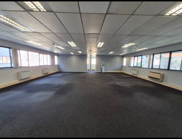 323M² OFFICE TO LET IN SANDTON CENTRAL